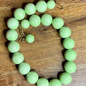 Vintage Lime Green Marbled Beaded Necklace 👗